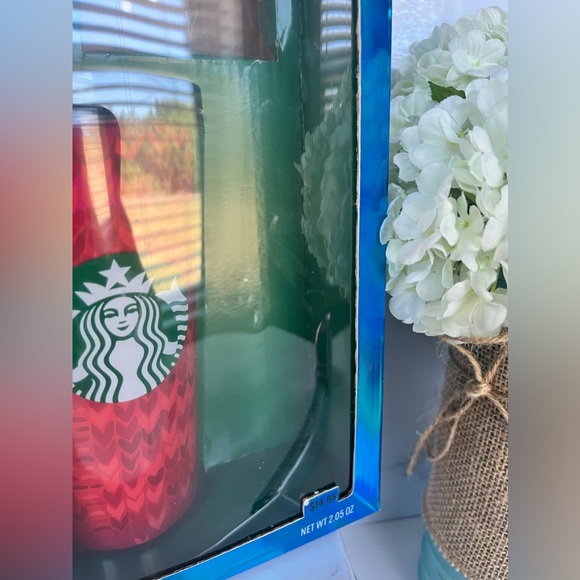New STARBUCKS red and green 16 oz. Acrylic cold beverage cup with straw. - Picture 6 of 6